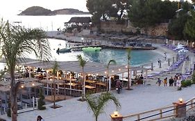Melina'S Seaside Retreat