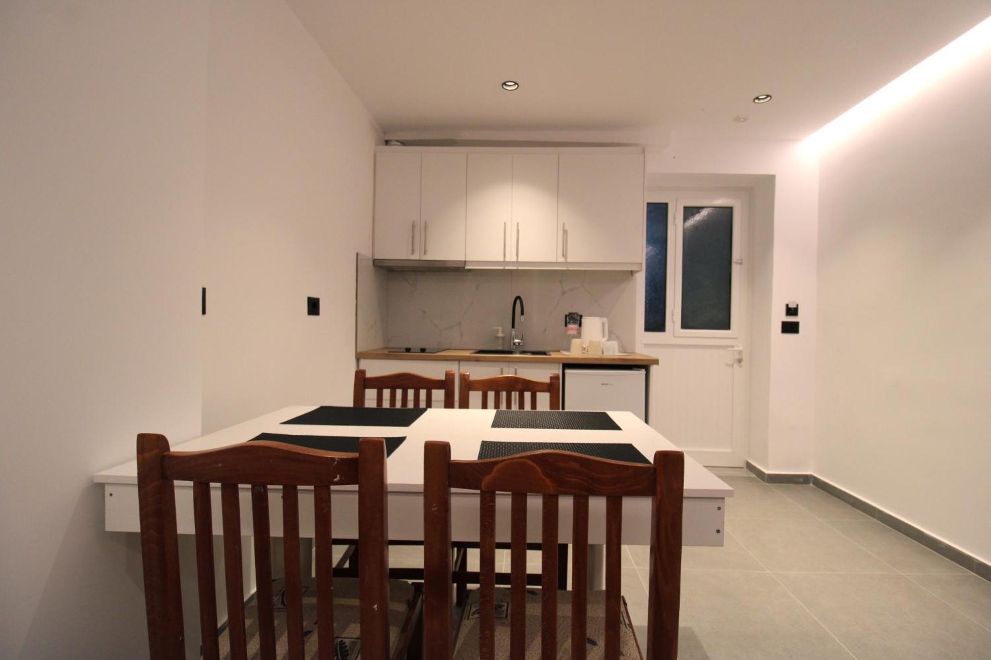 Melina'S Seaside Retreat Aparthotel Ksamil Eksteriør bilde