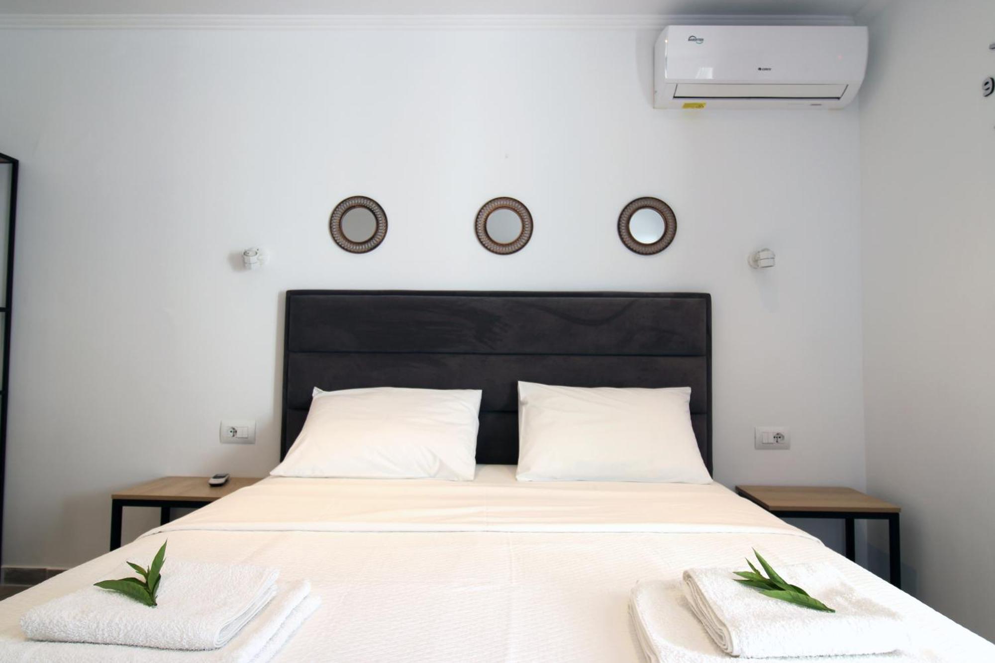 Melina'S Seaside Retreat Aparthotel Ksamil Eksteriør bilde